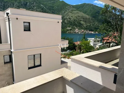Prodaja, dvosoban stan, 52m², Dobrota, Kotor - image 9