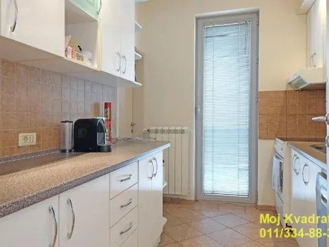 Prodaja, kuća, 300m², Bulbulder, Zvezdara Sve Podlokacije - image 5