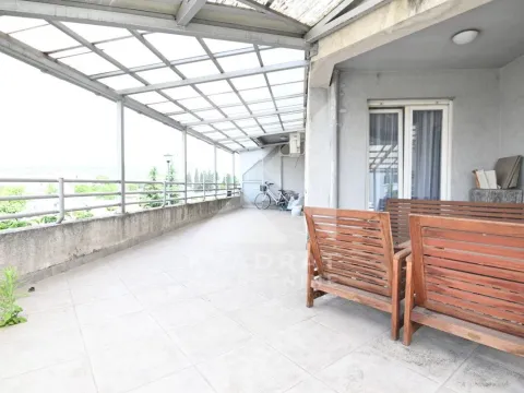 Prodaja, trosoban stan, 185m², Stari Aerodrom, Podgorica - image 17