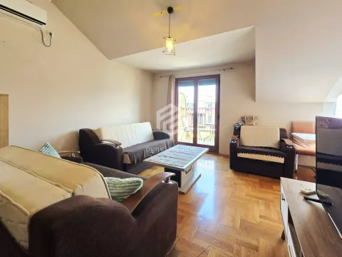 Izdavanje, jednosoban stan, 56m², Stari Aerodrom, Podgorica - image 1