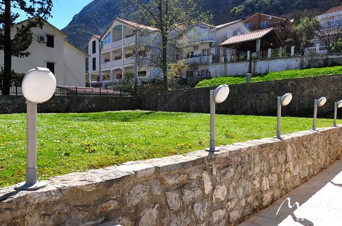 Prodaja, kuća, 327m², Stoliv, Kotor