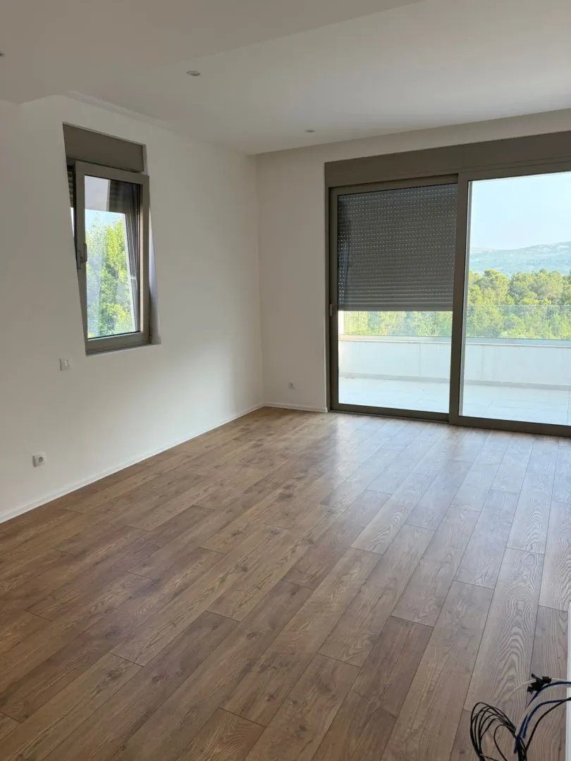 Prodaja, trosoban stan, 113m², Tivat, Crna Gora