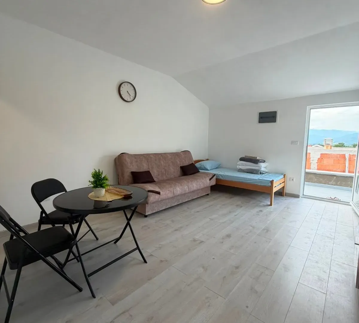 Rent, studio apartment, 36m², Radanovići, Kotor