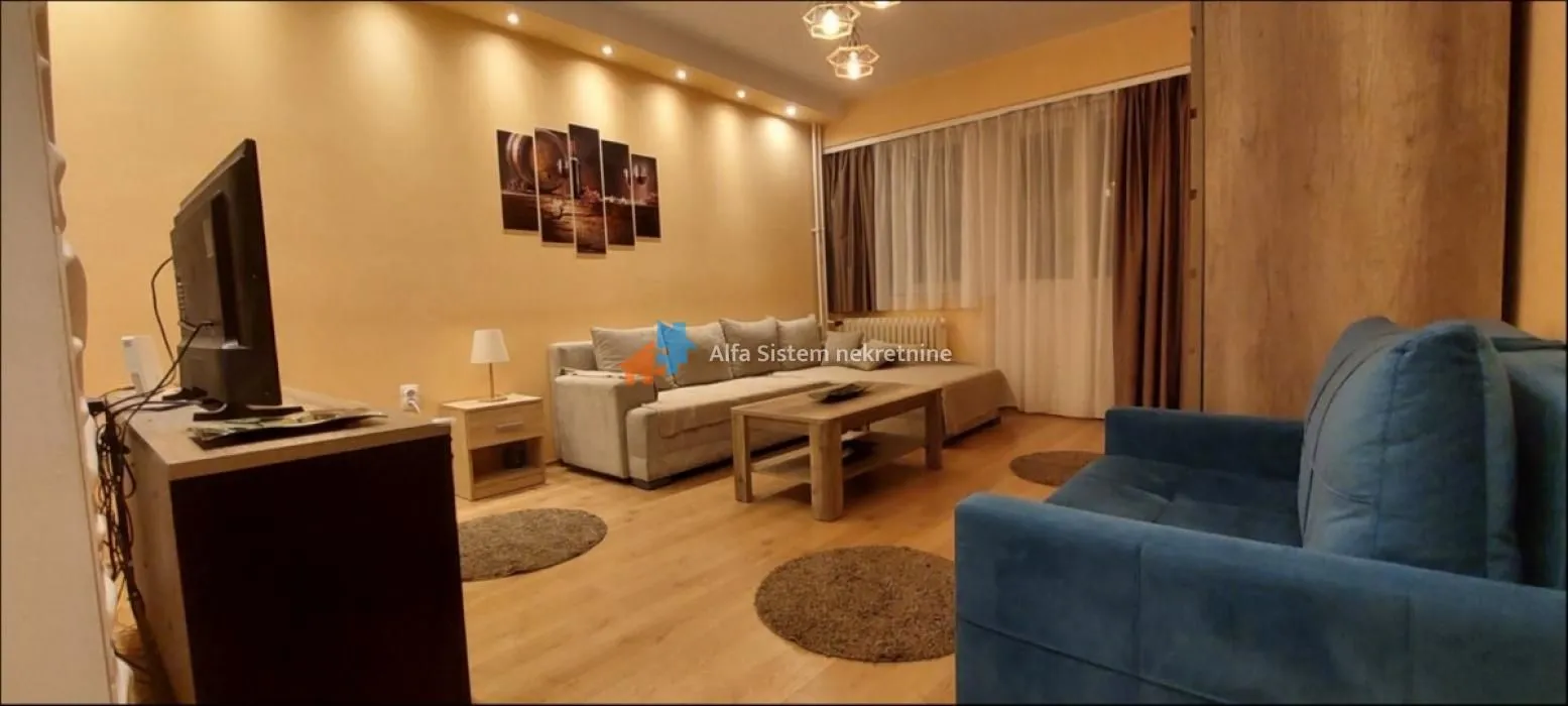 Izdavanje, dvosoban stan, 44m², Stari Grad, Beograd