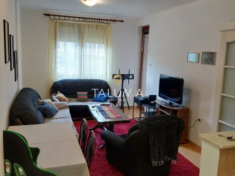 Izdavanje, jednosoban stan, 40m2, Blok 5, Podgorica