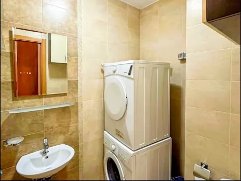 Prodaja, trosoban stan, 105m², Stari Aerodrom, Podgorica - image 9