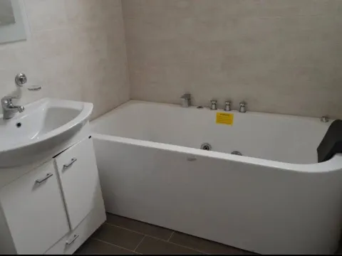 Prodaja, dvosoban stan, 80m², Bečići, Budva - image 7