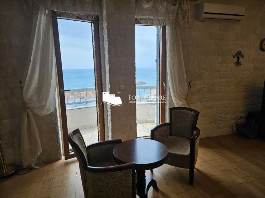 Sale, three bedroom apartment, 146m², Sveti Stefan, Budva