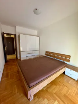 Izdavanje, jednosoban stan, 52m², City Kvart, Podgorica - image 5