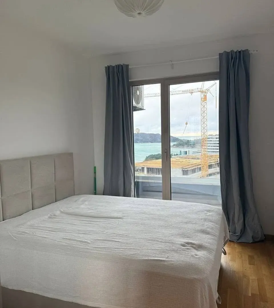 Rent, one bedroom apartment, 48m², Bečići, Budva