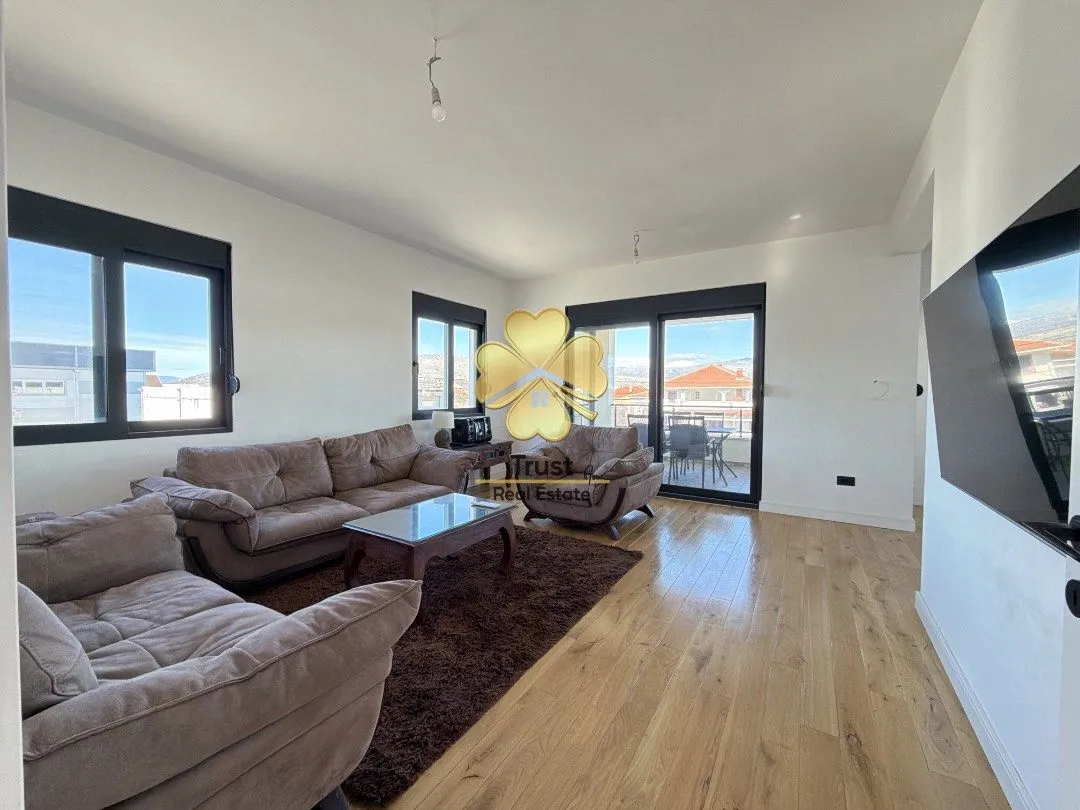 Prodaja, stan, 270m², Gornja Gorica, Podgorica