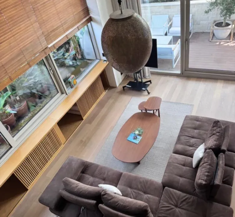 Prodaja, jednosoban stan, 133m², Centar, Budva