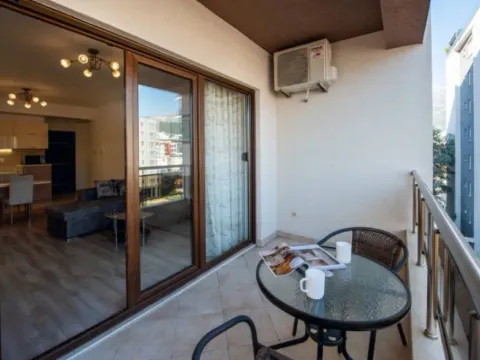 Rent, one bedroom apartment, 40m², Budva, Crna Gora - image 3