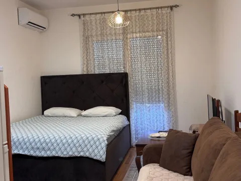 Stan-na-dan, jednosoban stan, 24m², Stari Aerodrom, Podgorica - image 3