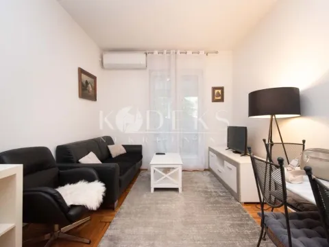 Izdavanje, jednosoban stan, 47m², Stari Aerodrom, Podgorica - image 1