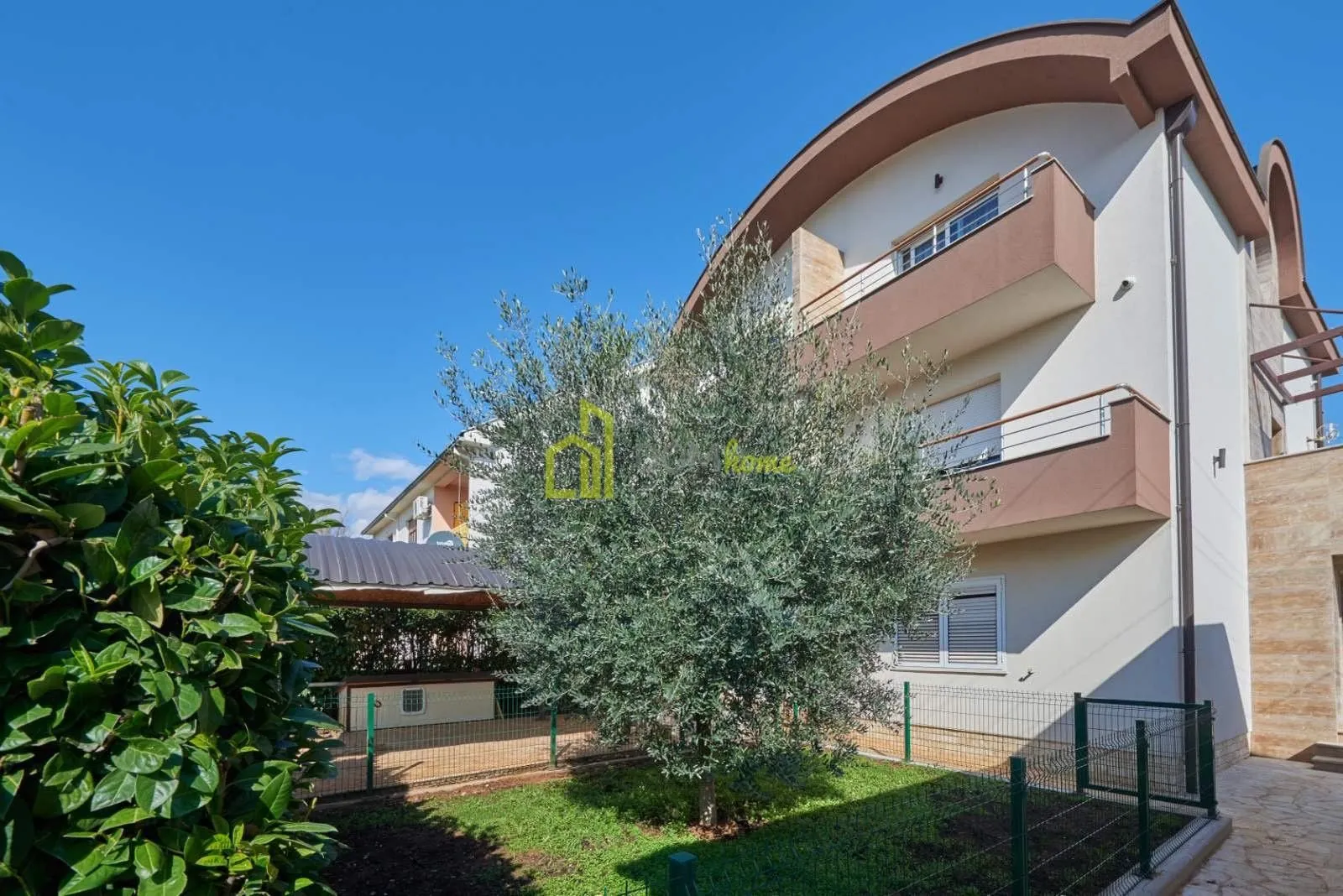 Prodaja, kuća, 255m², Vranići, Podgorica