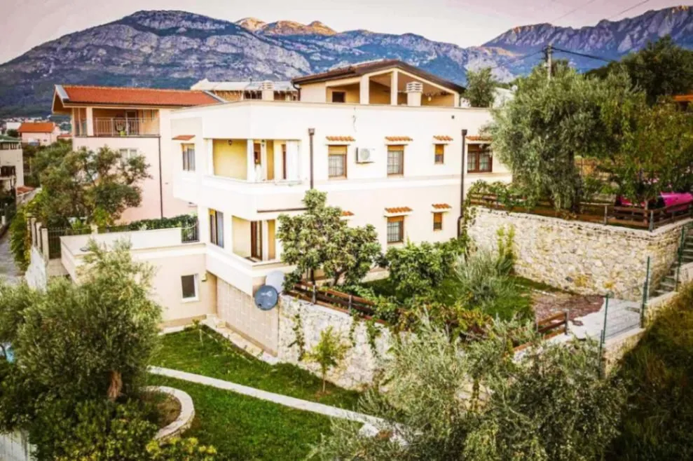 Sale, house, 500m², Bjeliši, Bar