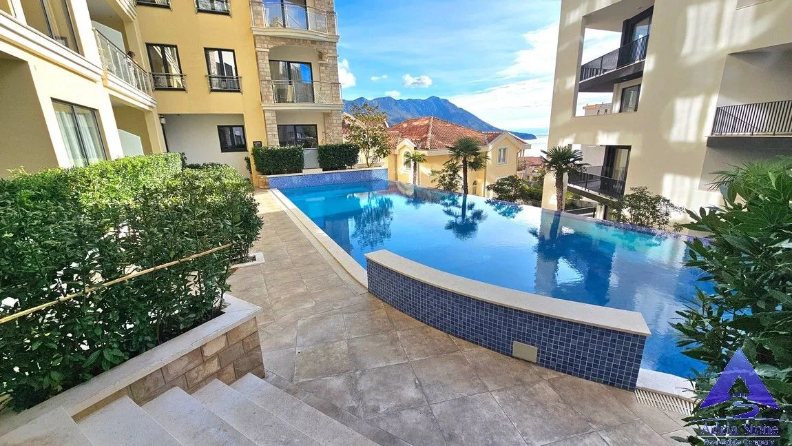 Sale, two bedroom apartment, 83m², Bečići, Budva