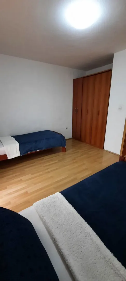 Izdavanje, dvosoban stan, 88m², Tološi, Podgorica
