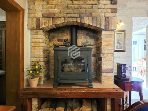 Izdavanje, dvosoban stan, 120m², Drac, Podgorica - image 4