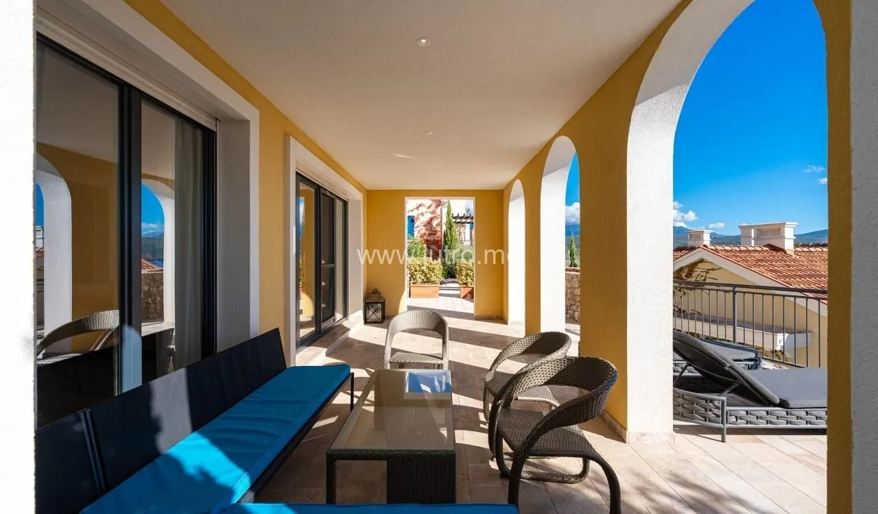 Prodaja, trosoban stan, 190m², Luštica Bay, Tivat