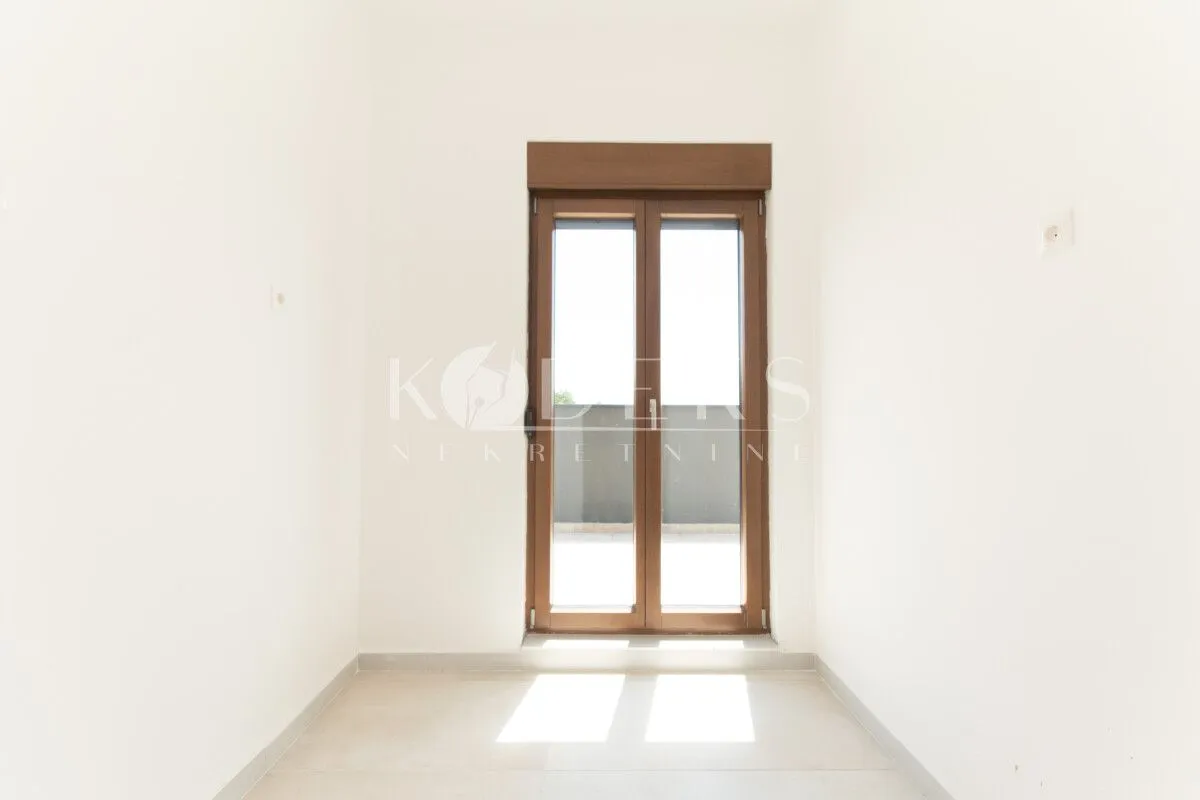 Sale, four bedroom apartment, 220m², Vezirov Most, Podgorica