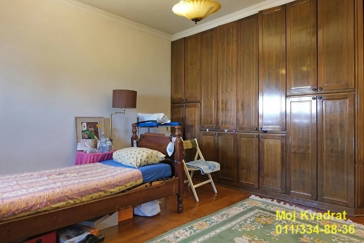 Prodaja, četvorosoban stan, 176m², Cvetni Trg, Vračar Sve Podlokacije
