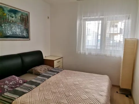 Izdavanje, jednosoban stan, 45m², City Kvart, Podgorica - image 7
