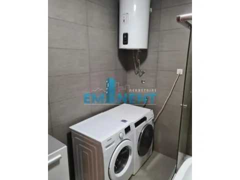 Izdavanje, trosoban stan, 82m², Slavija, Vračar Sve Podlokacije - image 13