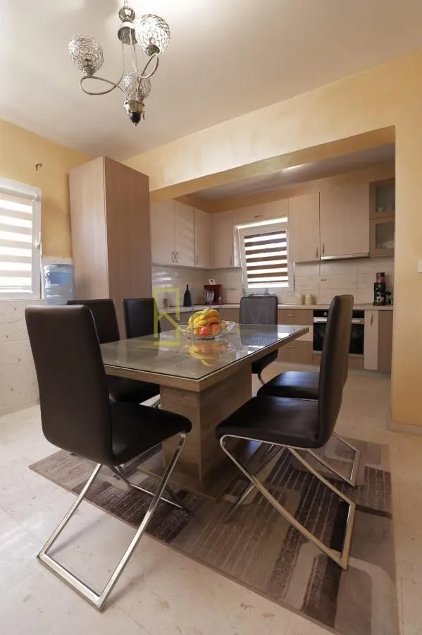 Rent, house, 250m², Tološi, Podgorica