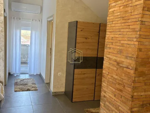Rent, two bedroom apartment, 70m², Donja Gorica, Podgorica - image 4