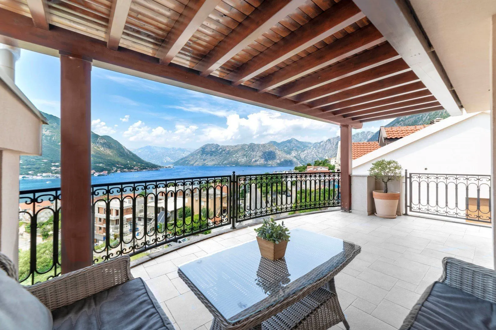 Sale, house, 507m², Dobrota, Kotor