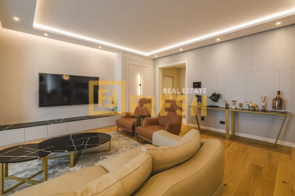 Prodaja, trosoban stan, 149m², Centar, Podgorica