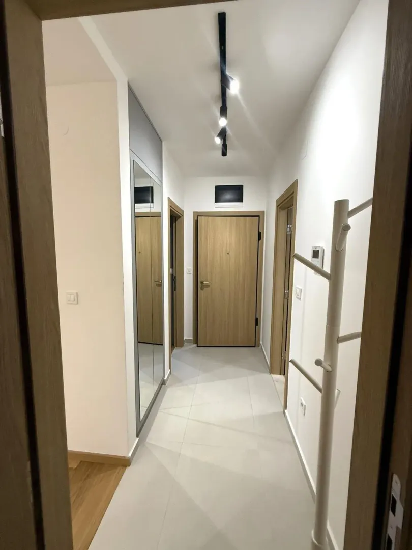 Izdavanje, dvosoban stan, 53m², New City, Podgorica