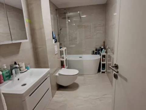 Sale, two bedroom apartment, 80m², Bečići, Budva - image 10