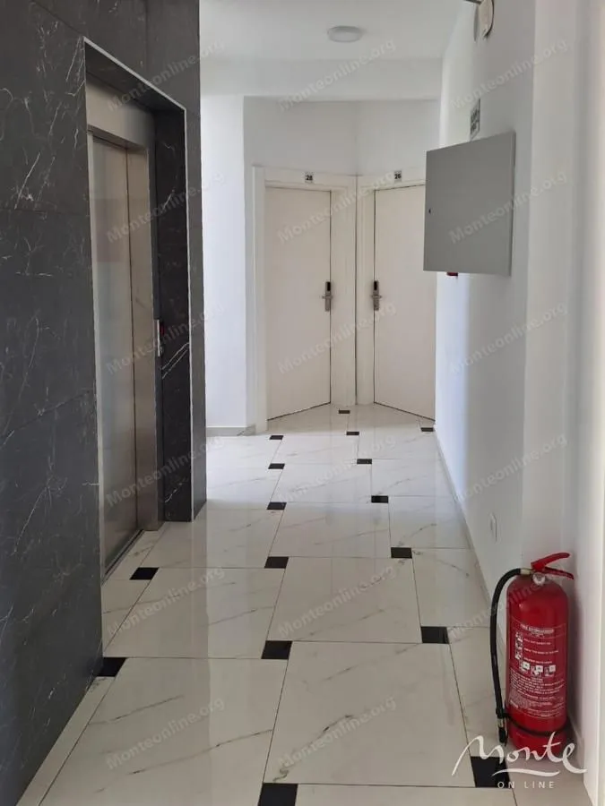 Sale, office space, 735m², Šušanj, Bar