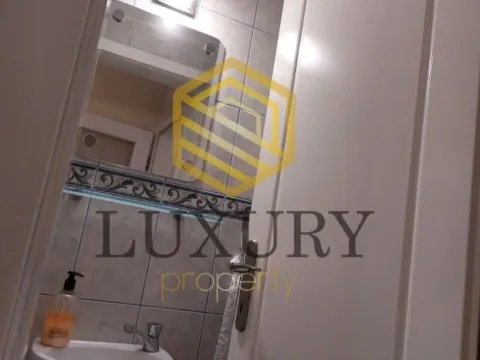 Izdavanje, dvosoban stan, 70m², Centar, Podgorica - image 8