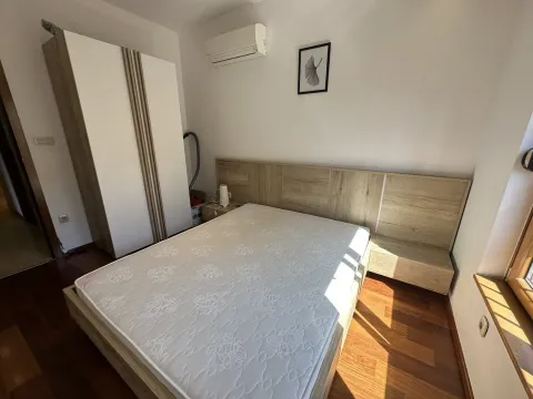 Izdavanje, dvosoban stan, 65m², Centar, Podgorica - image 5