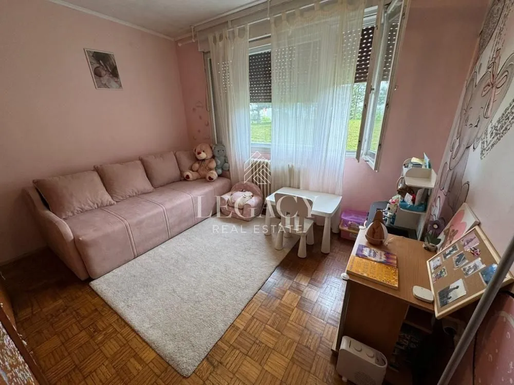 Sale, three bedroom apartment, 71m², Brace Jerković, Voždovac Sve Podlokacije