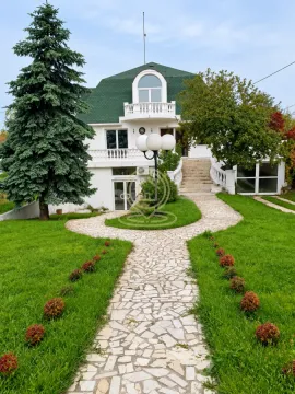 Rent, house, 360m², Zvezdara Sve Podlokacije, Beograd - image 2