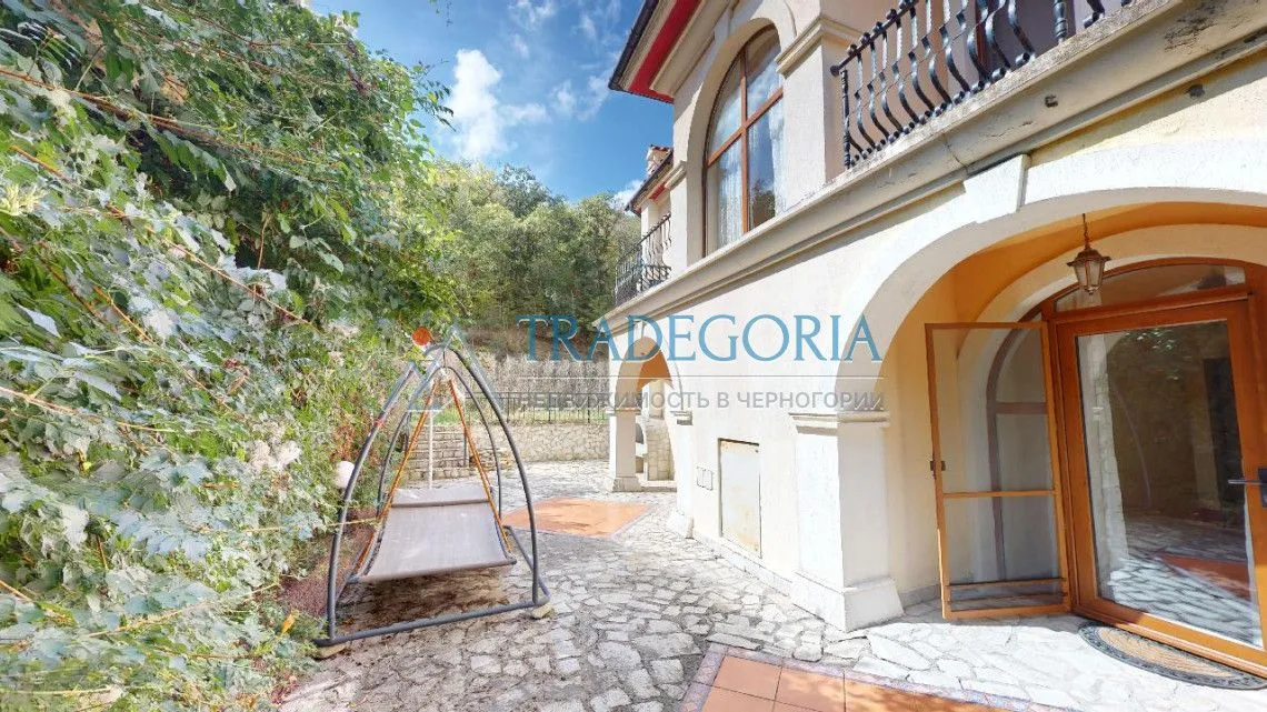 Prodaja, kuća, 217m², Zeleni, Rožaje