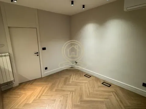 Izdavanje, poslovni prostor, 66m², Sarajevska, Beograd - image 4