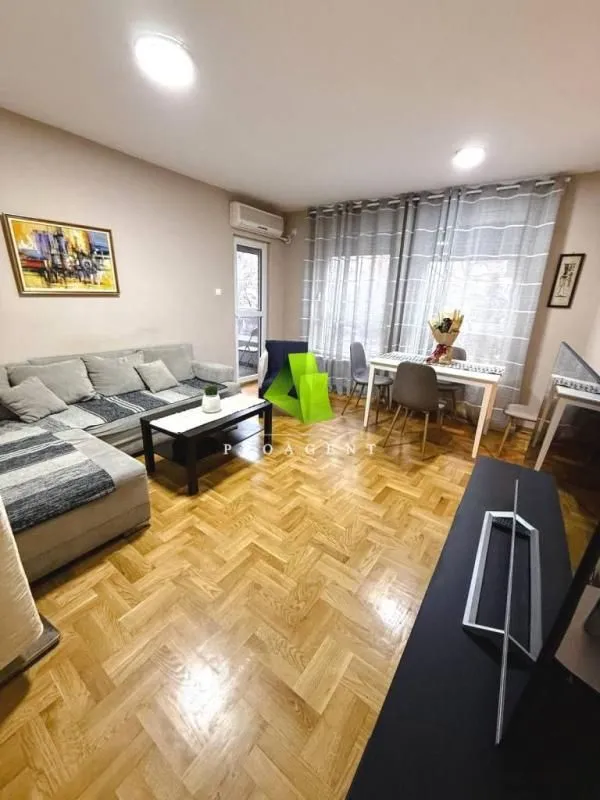 Prodaja, trosoban stan, 71m², Medijana, Niš