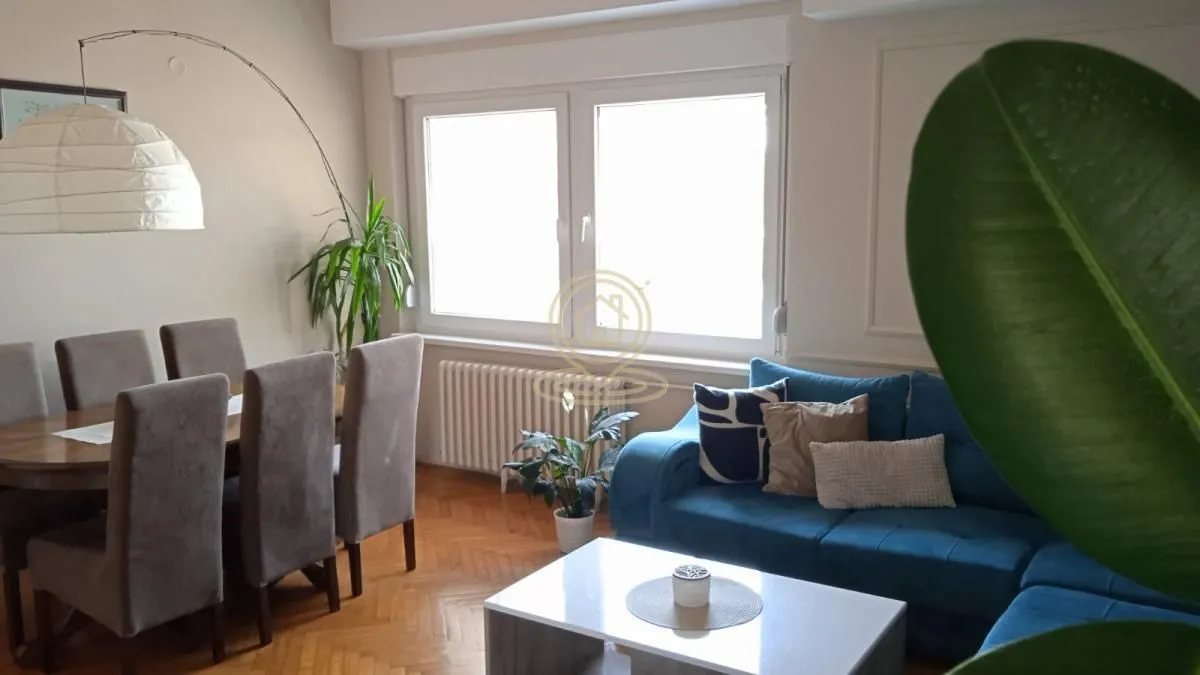 Prodaja, trosoban stan, 91m², Centar, Novi Sad