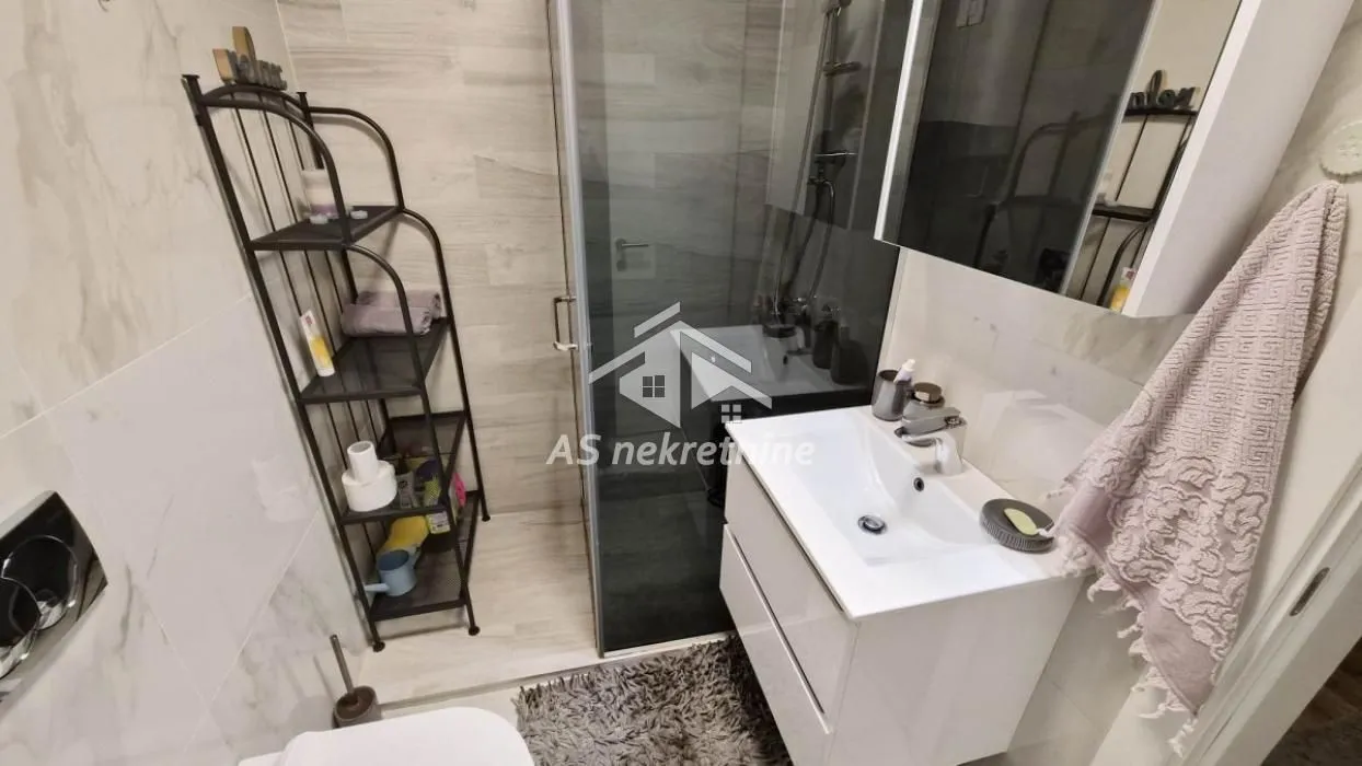 Rent, two bedroom apartment, 48m², Južni Bulevar, Vračar Sve Podlokacije
