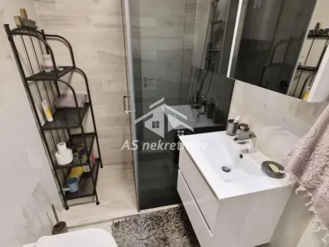 Rent, two bedroom apartment, 48m², Južni Bulevar, Vračar Sve Podlokacije - image 12