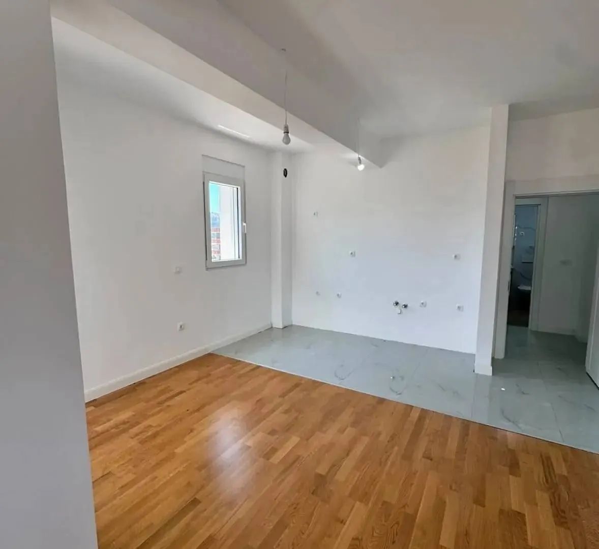 Sale, two bedroom apartment, 74m², Centar, Bar