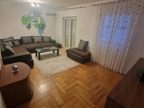 Prodaja, trosoban stan, 98m², Ljubović, Podgorica