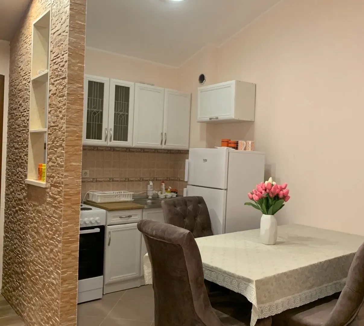 Rent, two bedroom apartment, 73m², Bečići, Budva