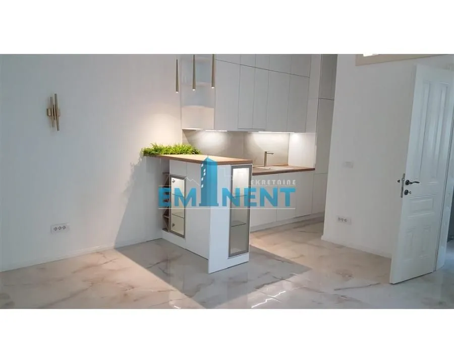 Rent, three bedroom apartment, 106m², Stari Grad, Beograd
